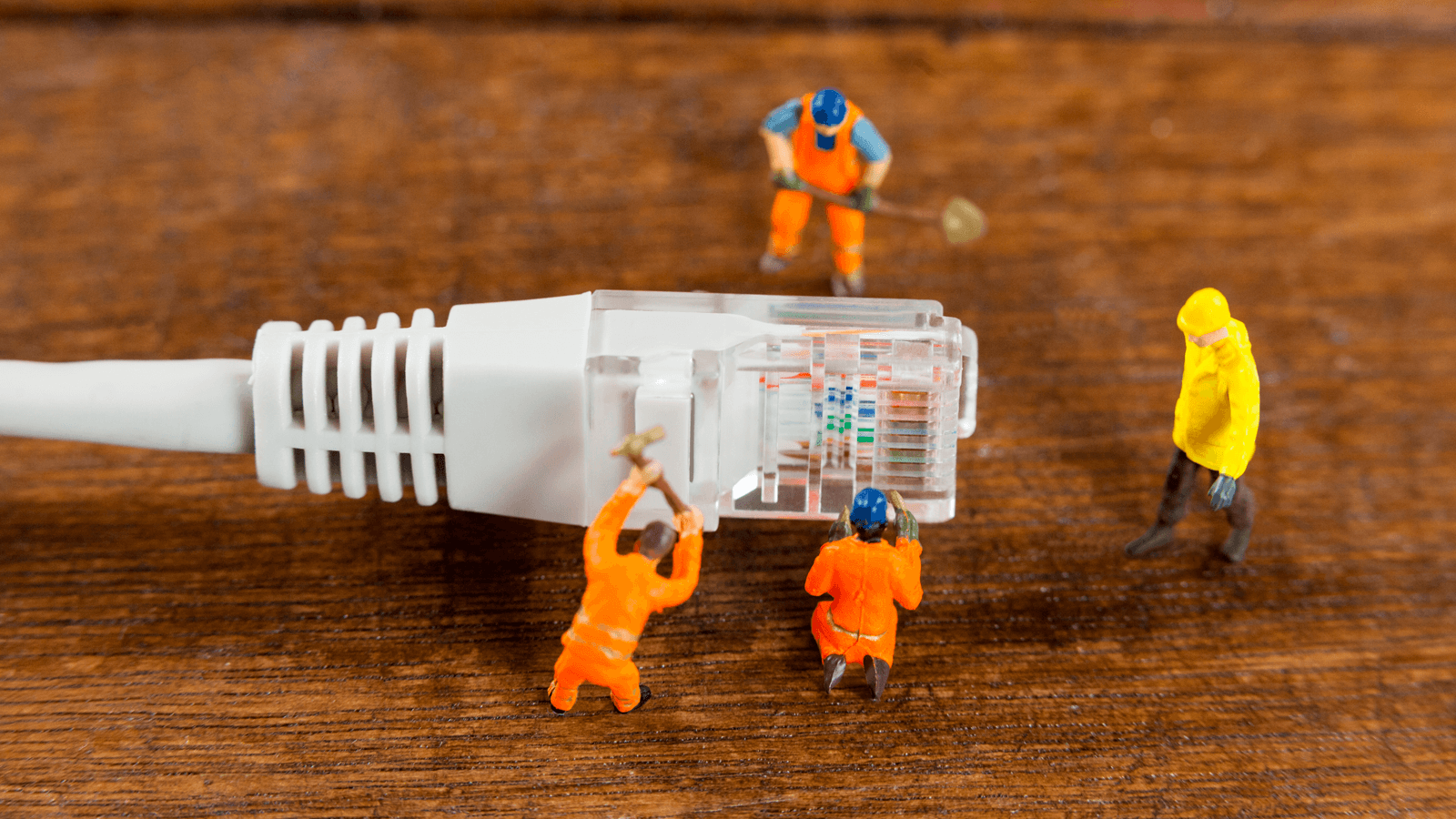 Proceso de crimpado de cable Ethernet