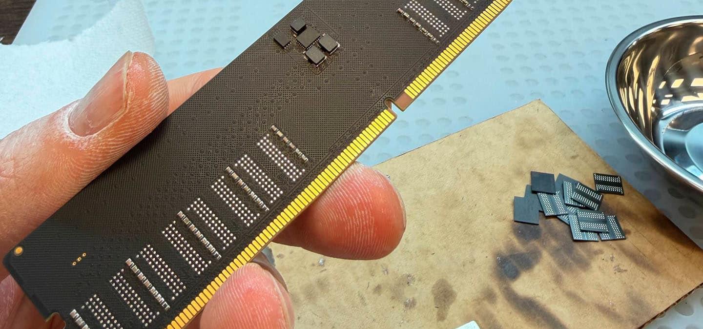Modder ruso fabricando RAM DDR5