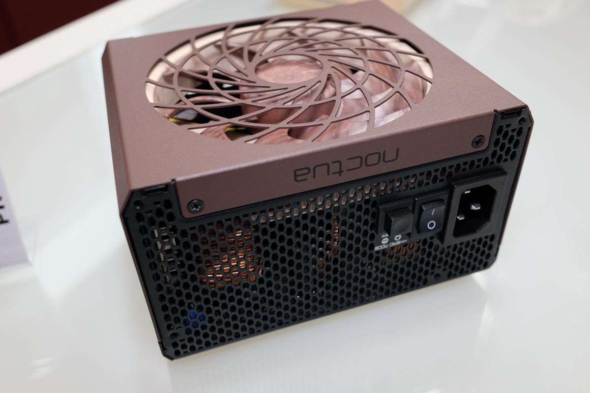 Detalles del ratón Noctua Pulsar