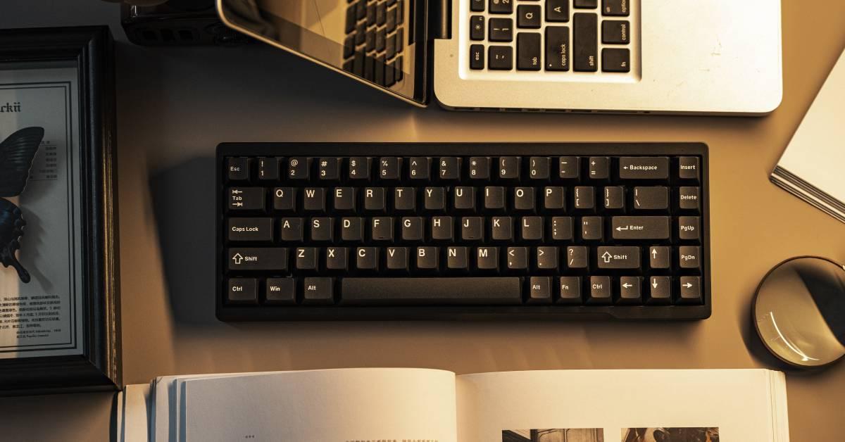 Teclados Epomaker mecánicos