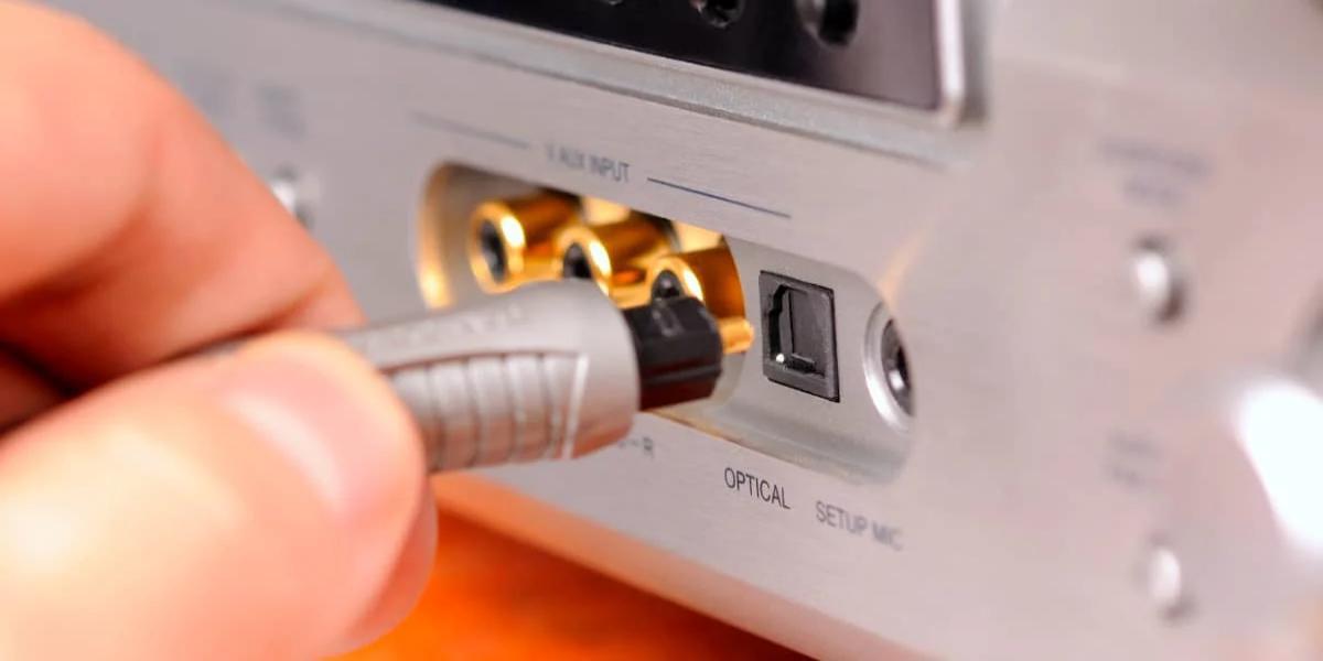 Conexiones TOSLINK y ópticas digitales
