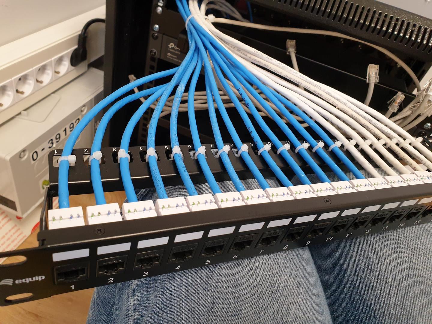 Instalación de chasis en rack