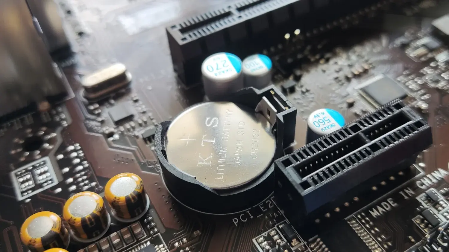 Pila CMOS en NAS Pila CMOS en NAS