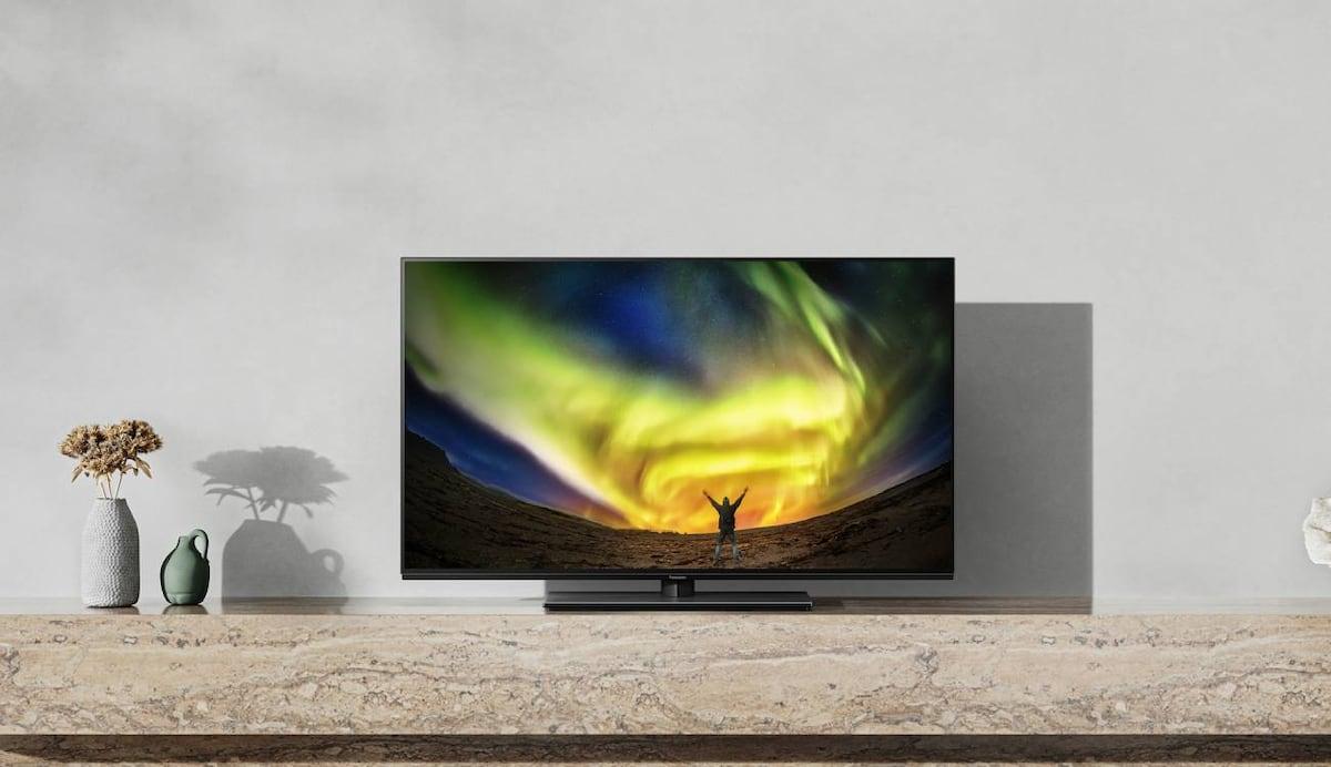 Televisores Panasonic y Skyworth