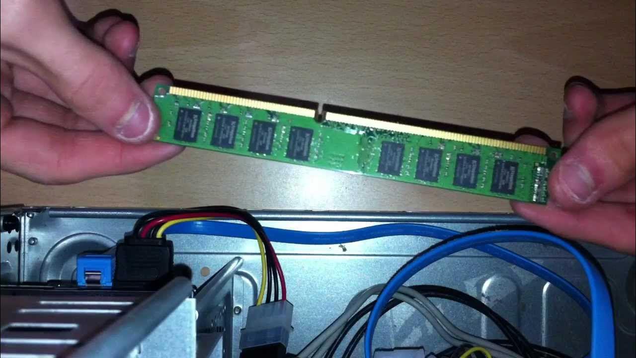 Módulo de memoria RAM y conectores Módulo de memoria RAM y conectores