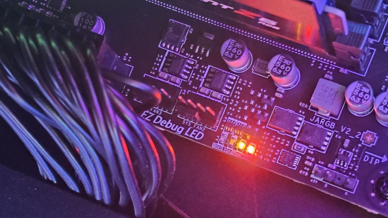 Diagnóstico de códigos LED UEFI en placa base Diagnóstico de códigos LED UEFI en placa base