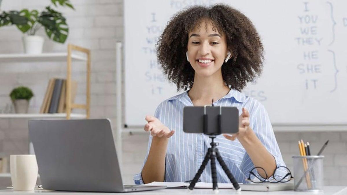 Requisitos para usar móvil como webcam en Windows 11 Requisitos para usar móvil como webcam