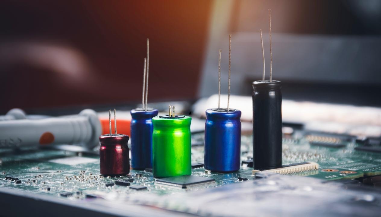 Condensadores con fugas o hinchados en placa base condensadores placa base con fugas o hinchados