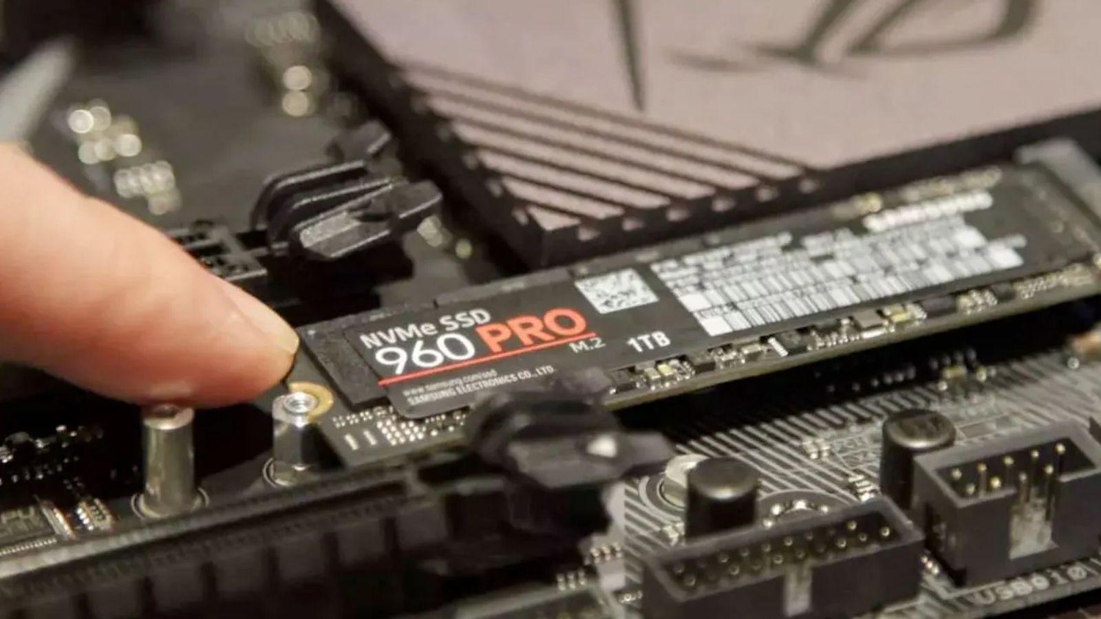 Instalar SSD M.2 en placa base Instalar SSD M.2 en placa base