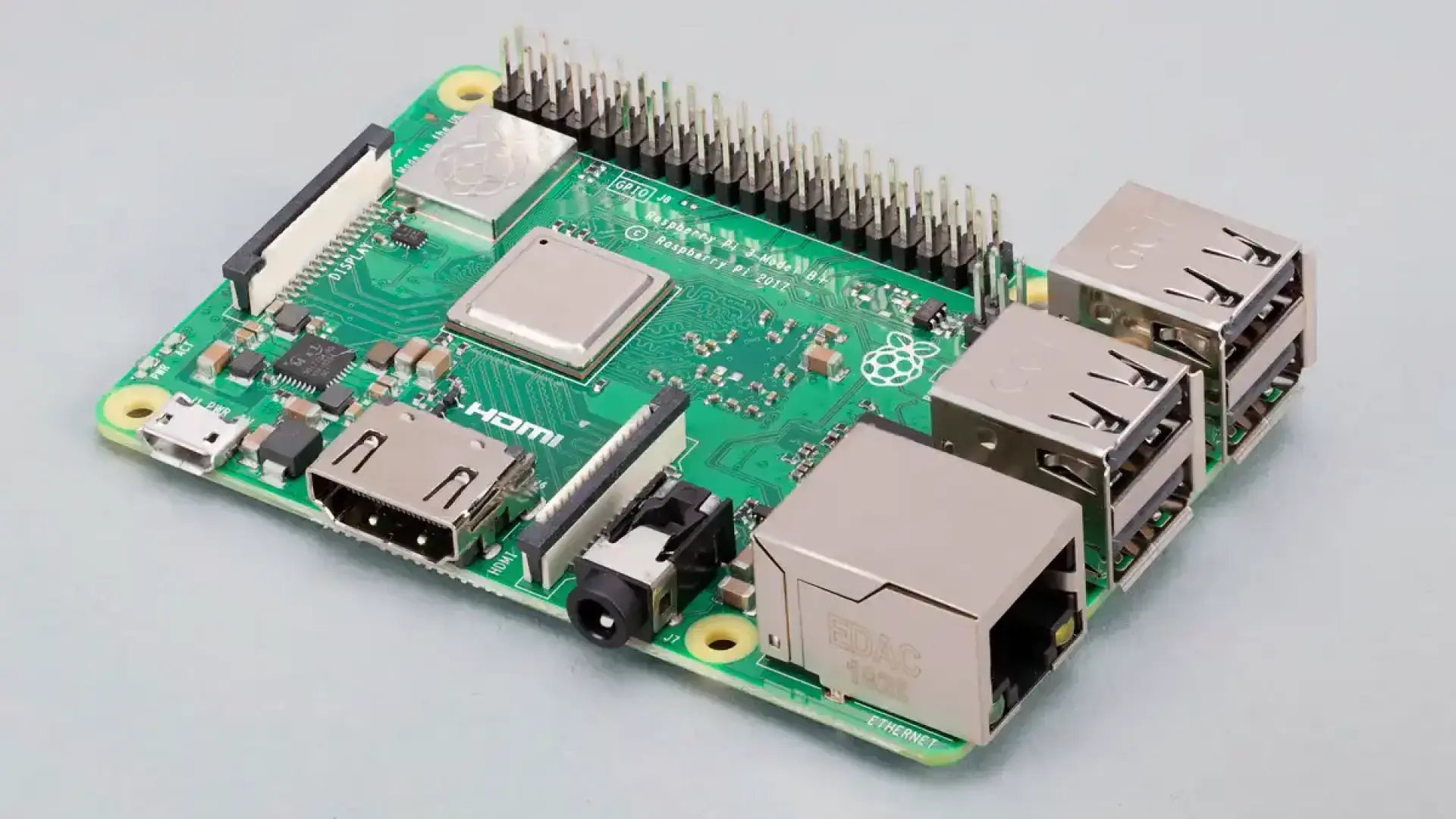 Baumas par Raspberry Pi 6: nopludinātas funkcijas un dizains
