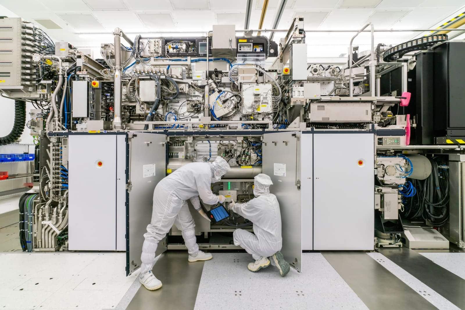 Sự tiến hóa của công nghệ in thạch bản ASML High-NA Hyper-NA