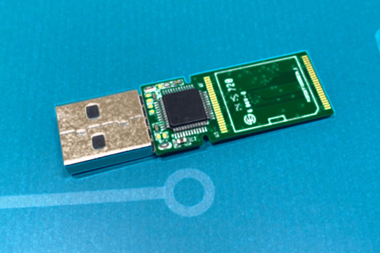 Unidad USB F-RAM