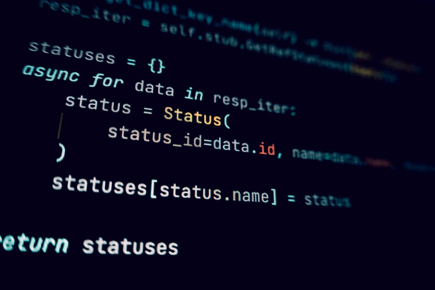 Código de programación en una pantalla con tema oscuro, representando los scripts de bash y la configuración de osync.