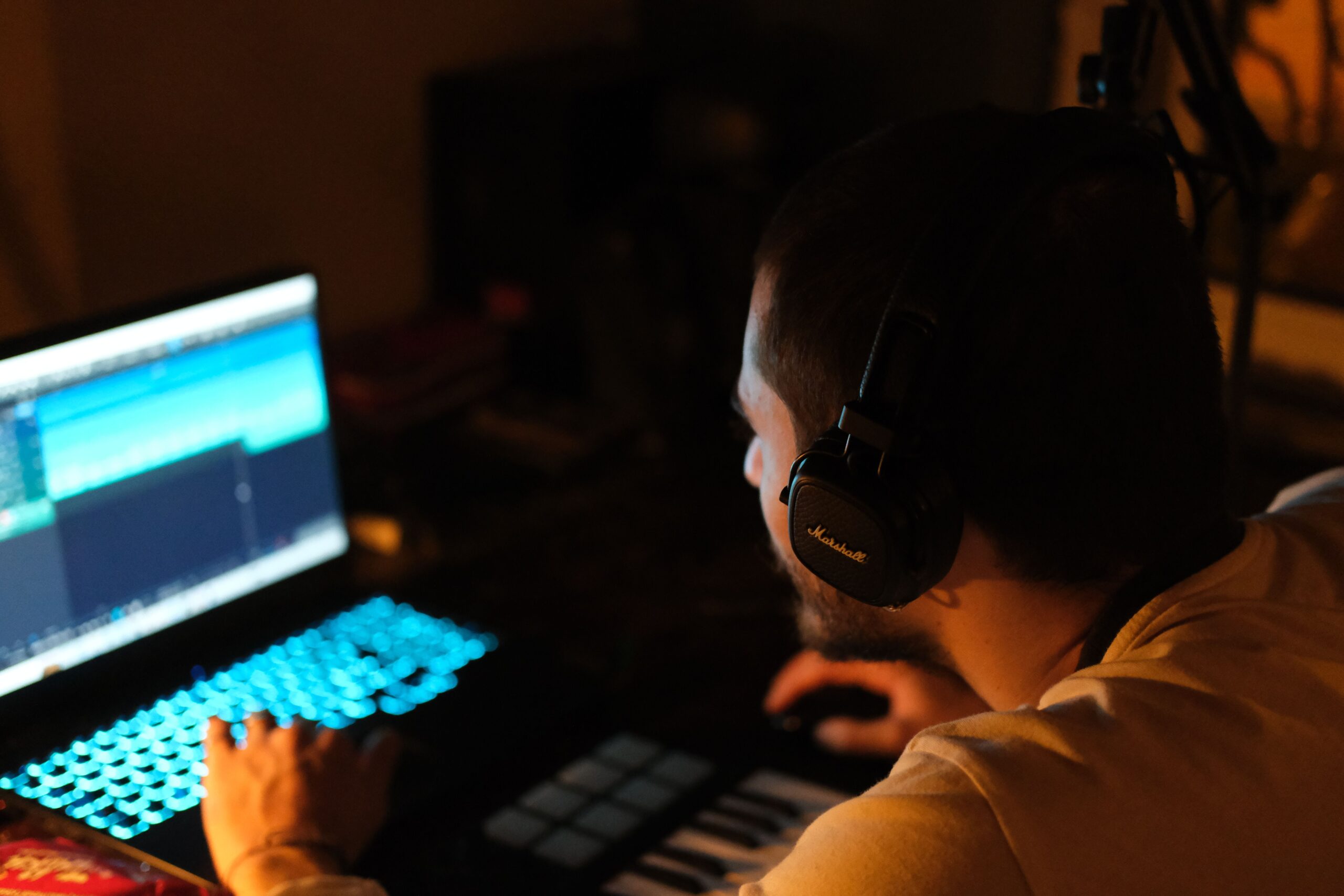 IA y creatividad en música y arte digital